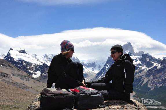Um incrível encontro na paisagem maravilhosa do Parque Nacional Los Glaciares, em El Chaltén, na patagônia argentina. Lá estava a Lilian, da famosa dupla Nerds Viajantes